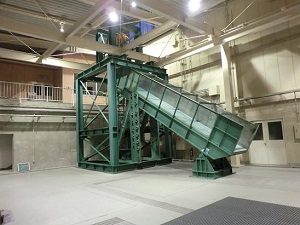 Saluran Eksperimen Dengan Kemiringan Curam Variabel Steep Gradient Variable Experimental Flume (Debris Flow Flume) HOVH-1000